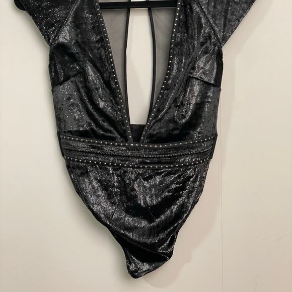 Victoria’s Secret Small black gold velour metallic chain shoulder pads sheer - Picture 3 of 8